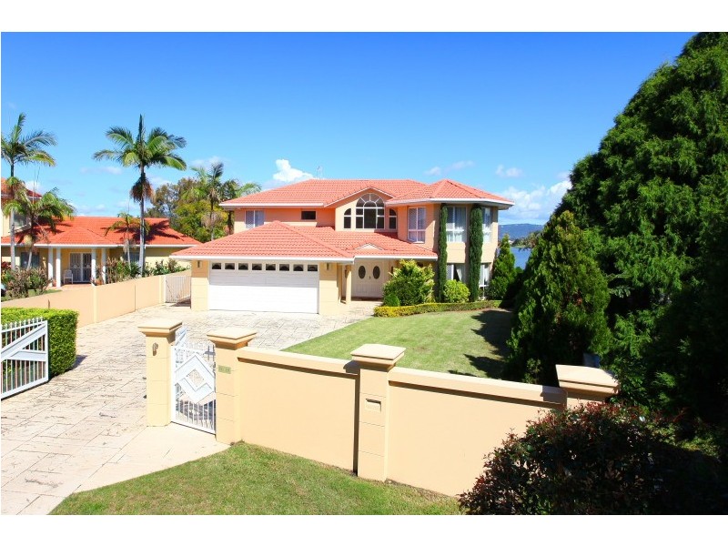 126 Port Jackson Boulevard, Clear Island Waters QLD 4226