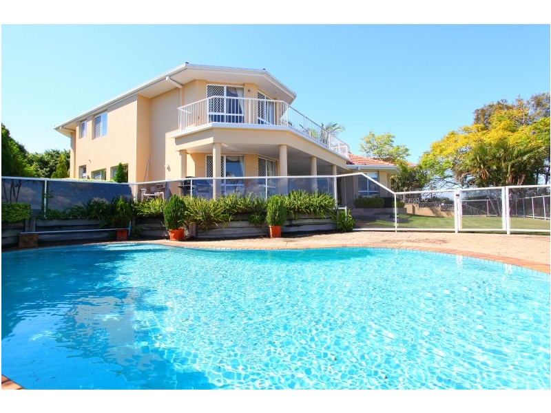 126 Port Jackson Boulevard, Clear Island Waters QLD 4226