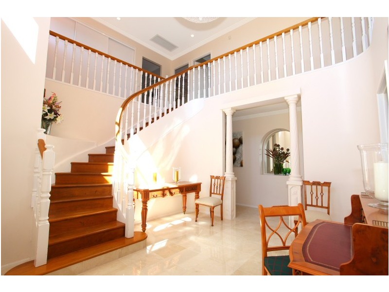 126 Port Jackson Boulevard, Clear Island Waters QLD 4226