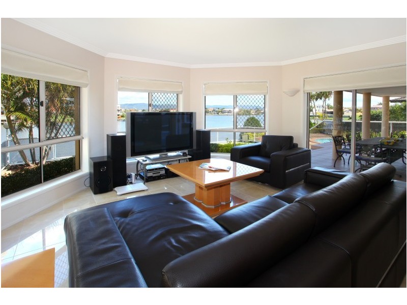 126 Port Jackson Boulevard, Clear Island Waters QLD 4226