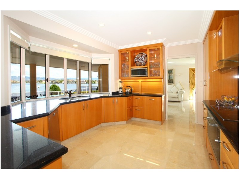 126 Port Jackson Boulevard, Clear Island Waters QLD 4226