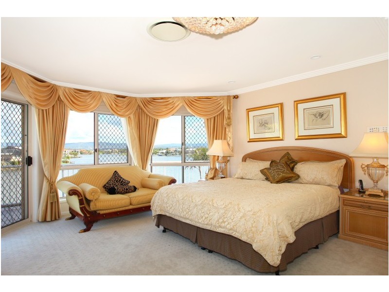 126 Port Jackson Boulevard, Clear Island Waters QLD 4226