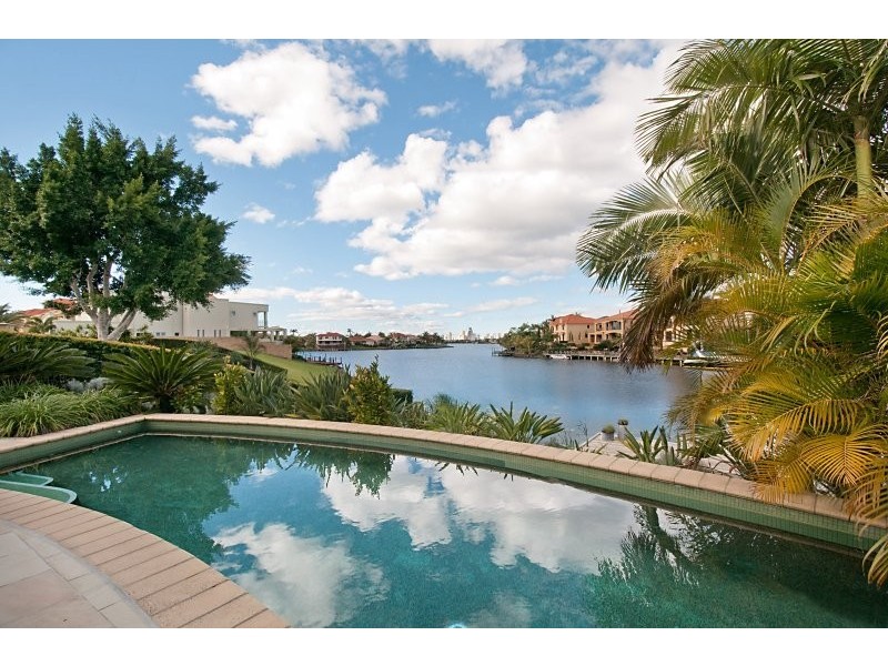 29 Istana View, Clear Island Waters QLD 4226