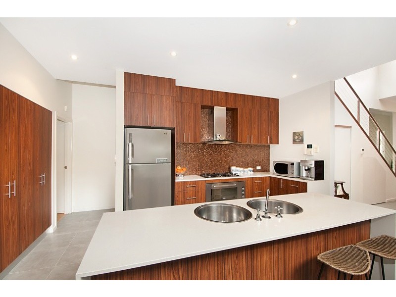 25 Corvus Way, Robina QLD 4226