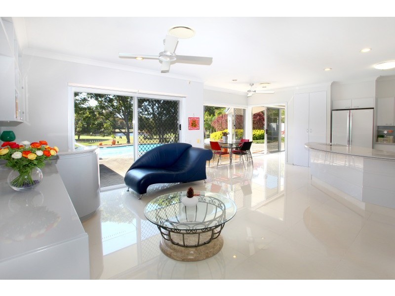 71 Santa Cruz Boulevard, Clear Island Waters QLD 4226