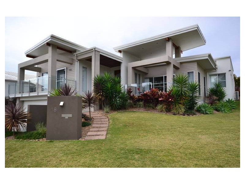 18 Corvus Way, Robina QLD 4226