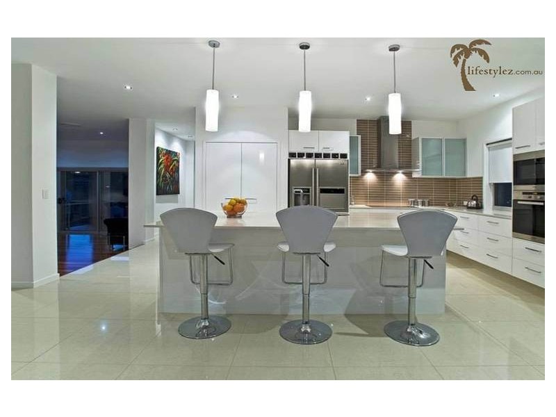 18 Corvus Way, Robina QLD 4226