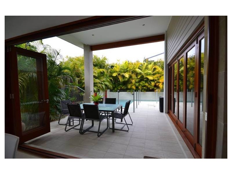 18 Corvus Way, Robina QLD 4226
