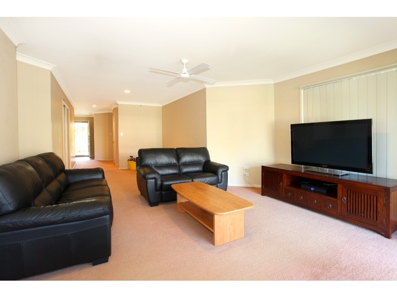 10 Eugene Drive, Varsity Lakes QLD 4227