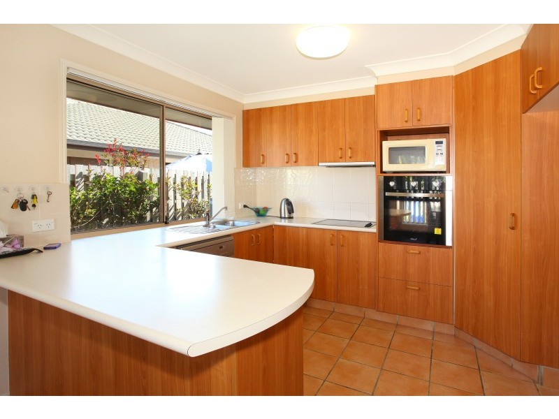 10 Eugene Drive, Varsity Lakes QLD 4227