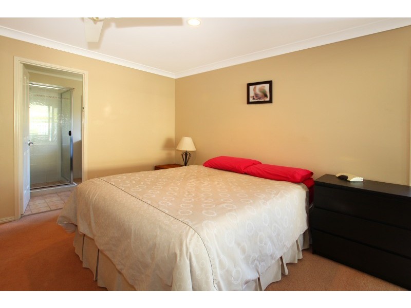 10 Eugene Drive, Varsity Lakes QLD 4227