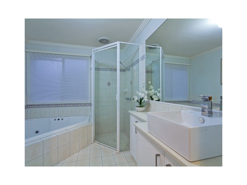 63 Martingale Cct, Clear Island Waters QLD 4226