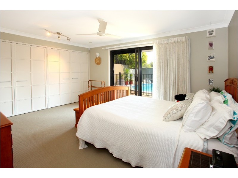 19 Willis Court, Mermaid Waters QLD 4218