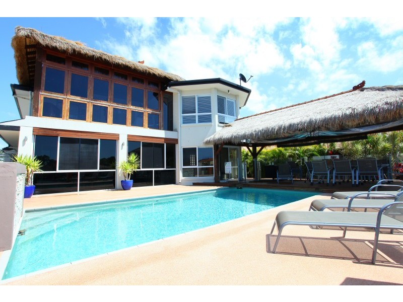 12 Martinique Way, Clear Island Waters QLD 4226
