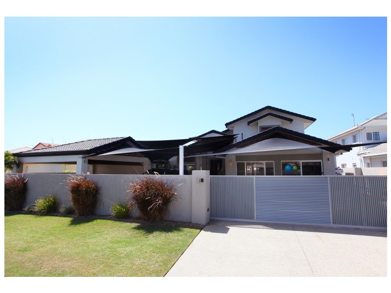 12 Martinique Way, Clear Island Waters QLD 4226