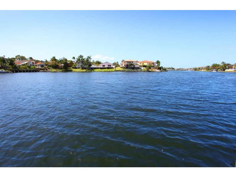12 Martinique Way, Clear Island Waters QLD 4226