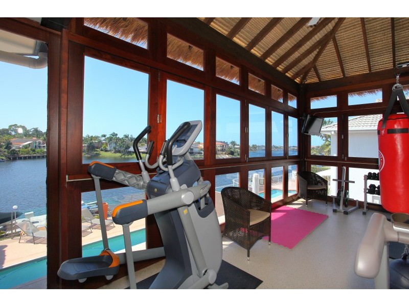 12 Martinique Way, Clear Island Waters QLD 4226