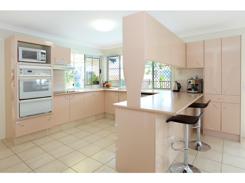 10  Antigua Way, Clear Island Waters QLD 4226