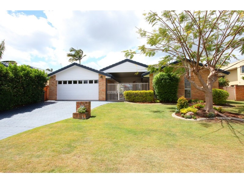 10  Antigua Way, Clear Island Waters QLD 4226