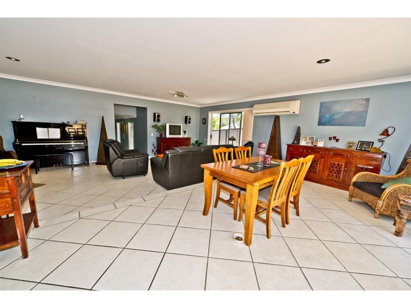 89 Glen Eagles Drive, Robina QLD 4226