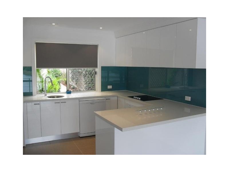13 Manor Close, Robina QLD 4226