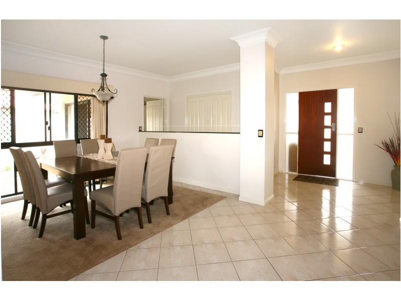 27 Santabelle Crescent, Clear Island Waters QLD 4226