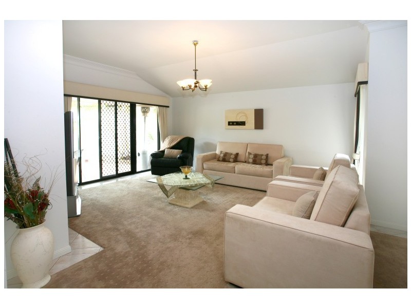 27 Santabelle Crescent, Clear Island Waters QLD 4226