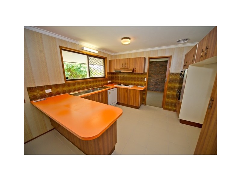 15 Delungra Street, Broadbeach Waters QLD 4218