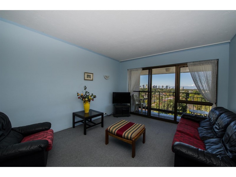 60E/13 Fairway Drive, Clear Island Waters QLD 4226