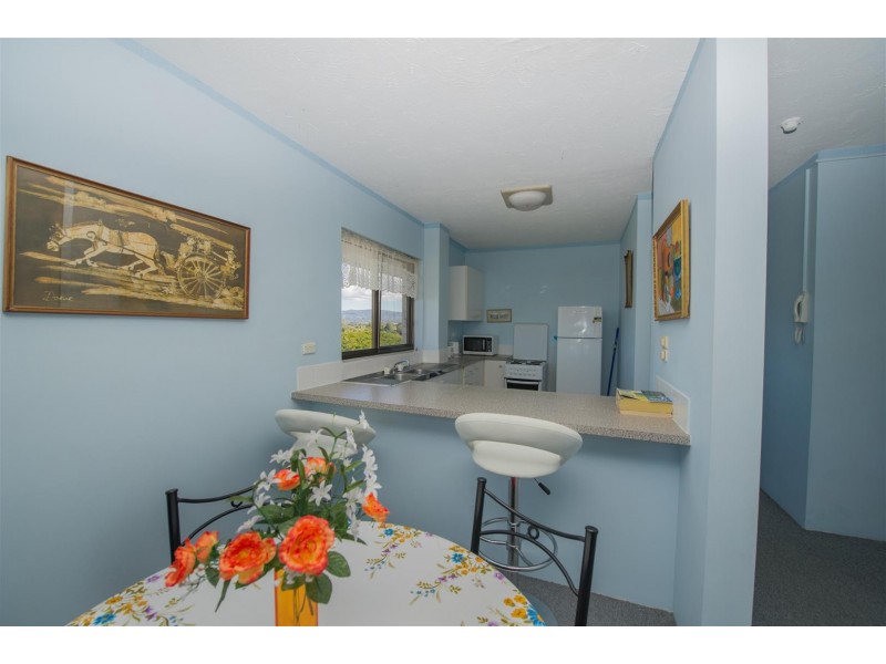 60E/13 Fairway Drive, Clear Island Waters QLD 4226