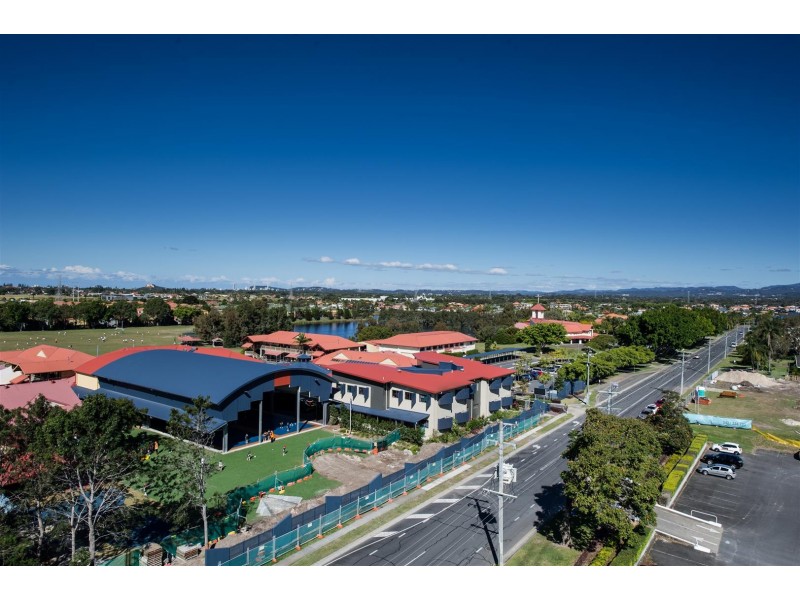 60E/13 Fairway Drive, Clear Island Waters QLD 4226
