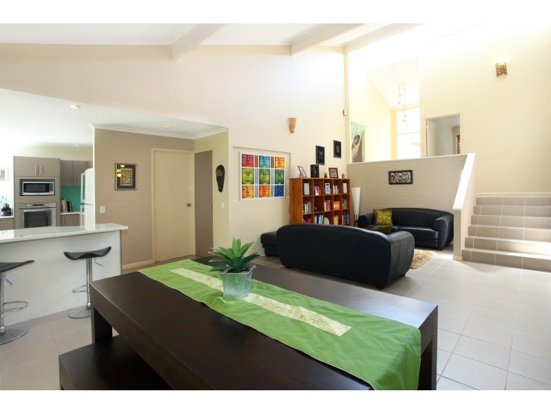 16 Federal Place, Robina QLD 4226