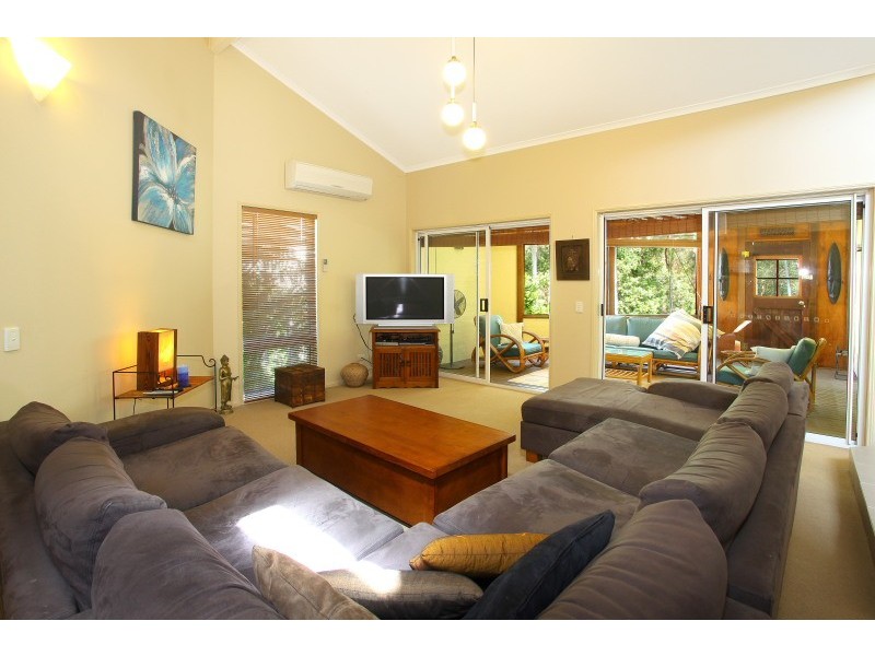 16 Federal Place, Robina QLD 4226