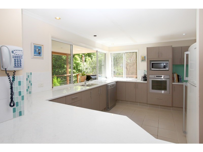 16 Federal Place, Robina QLD 4226