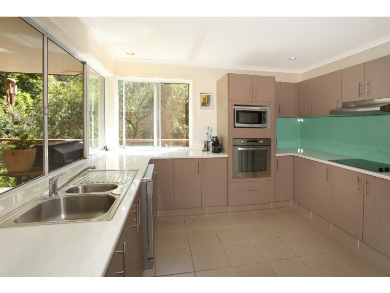 16 Federal Place, Robina QLD 4226