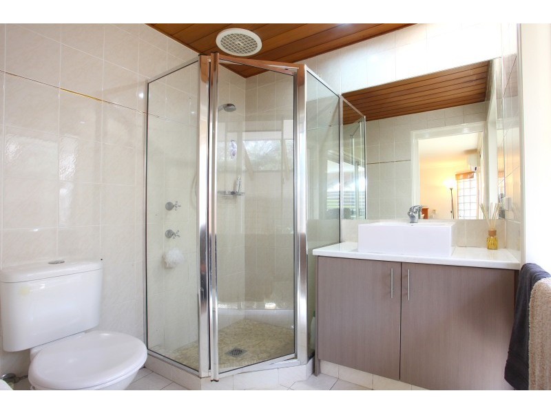 16 Federal Place, Robina QLD 4226