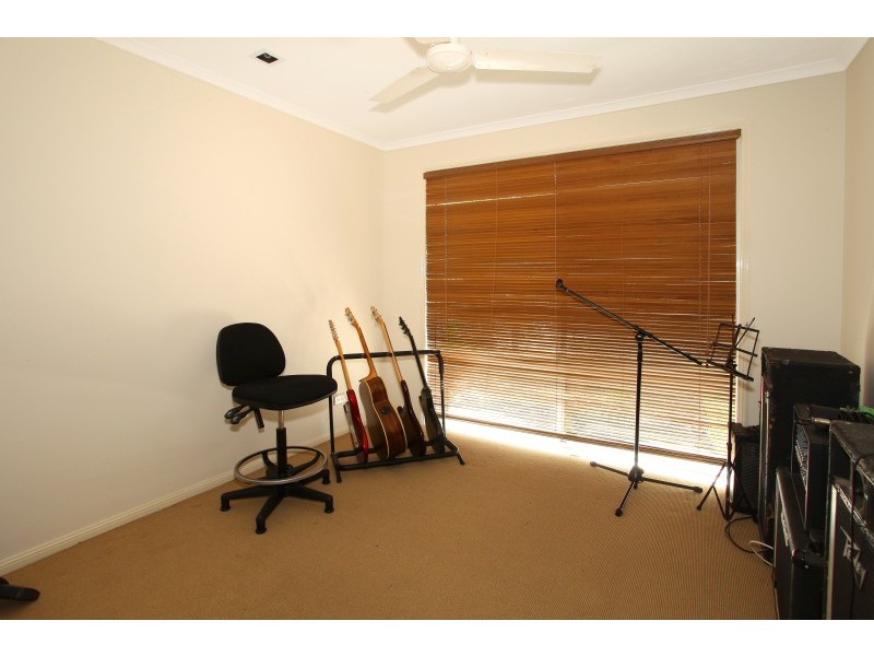 16 Federal Place, Robina QLD 4226