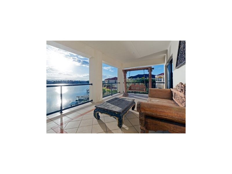9 Clear Water Bay Avenue, Clear Island Waters QLD 4226