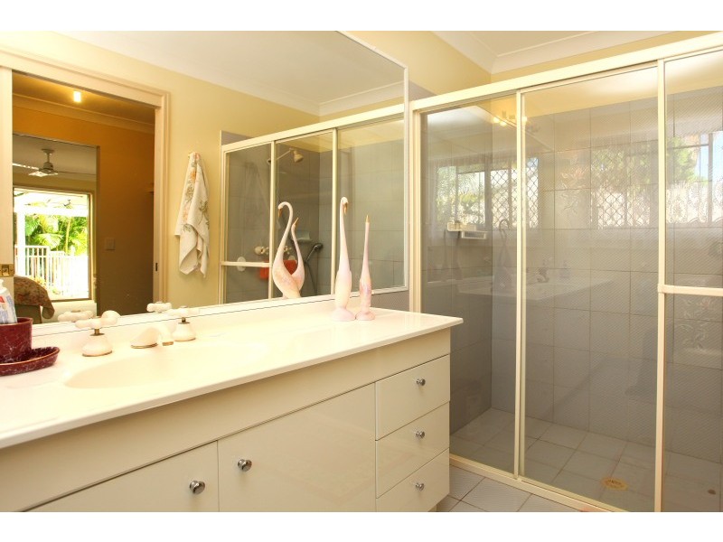 2 Moorabbin Place, Robina QLD 4226