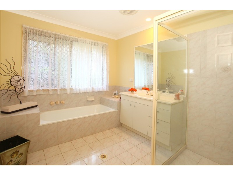 2 Moorabbin Place, Robina QLD 4226