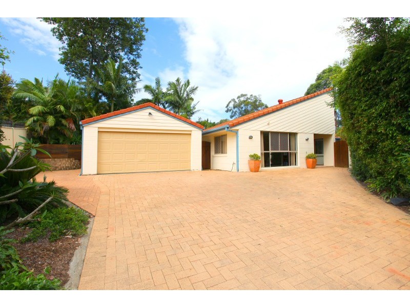 12 Chatswood Court, Robina QLD 4226