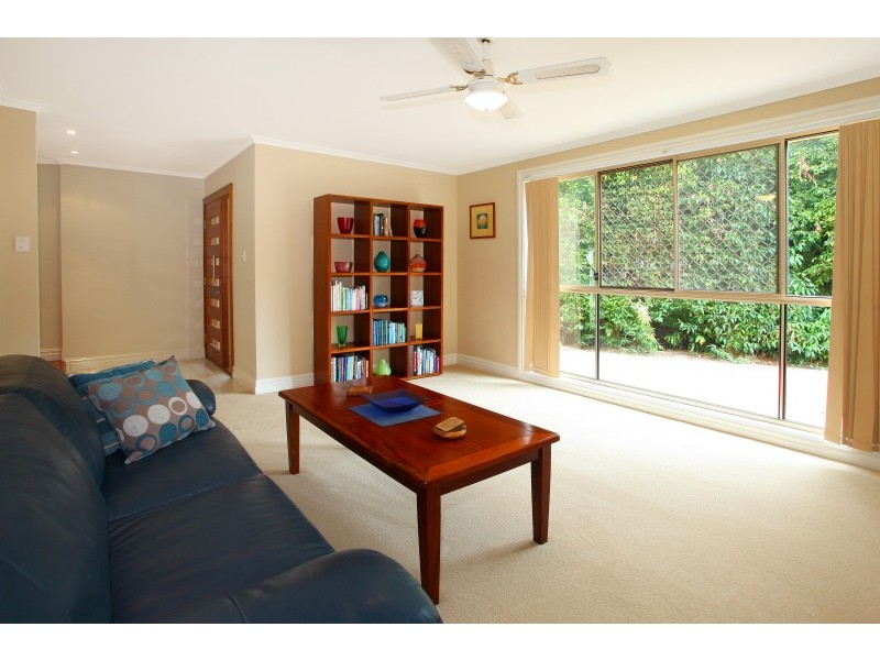 12 Chatswood Court, Robina QLD 4226