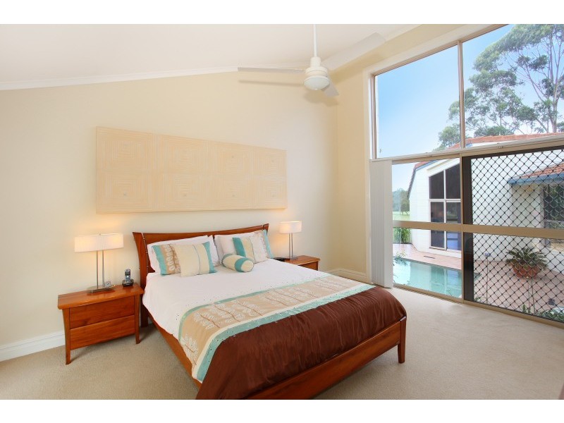 12 Chatswood Court, Robina QLD 4226