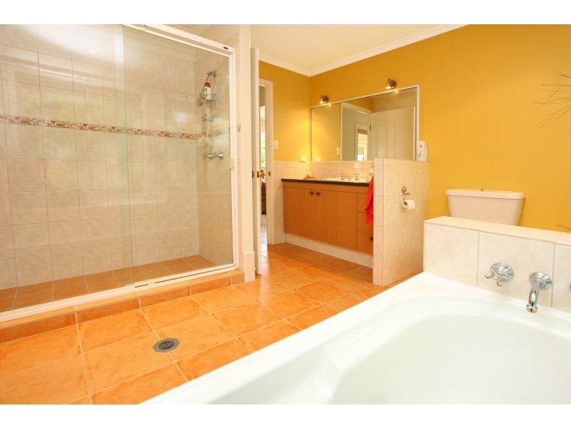 12 Chatswood Court, Robina QLD 4226