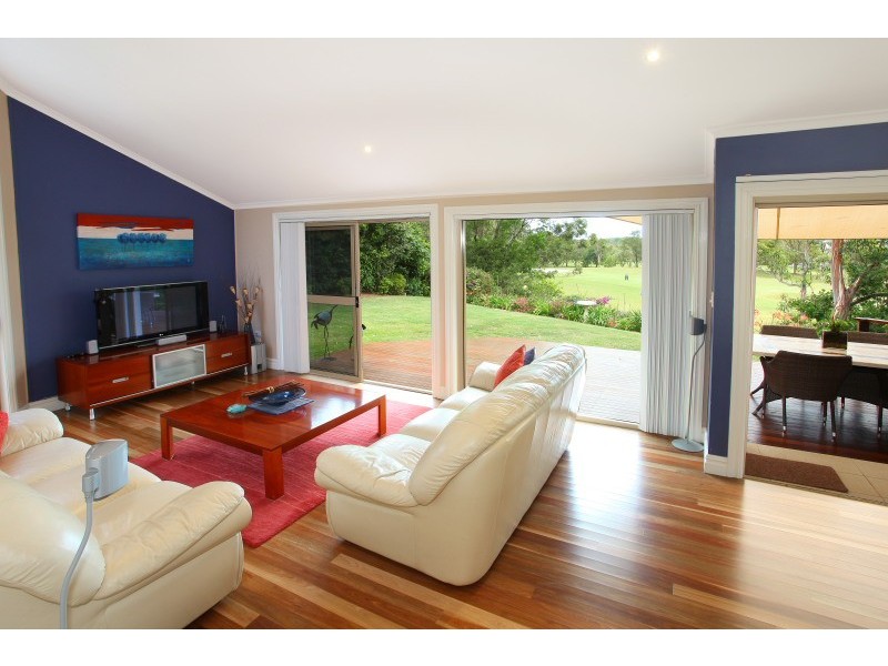 12 Chatswood Court, Robina QLD 4226