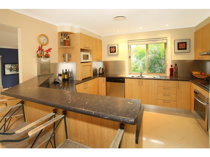 12 Chatswood Court, Robina QLD 4226