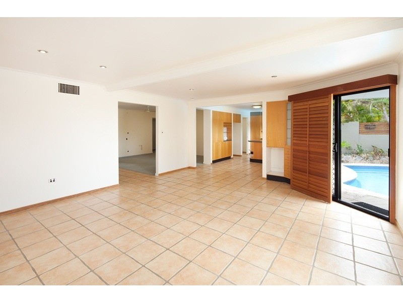 26 Verdichio Avenue, Mermaid Waters QLD 4218