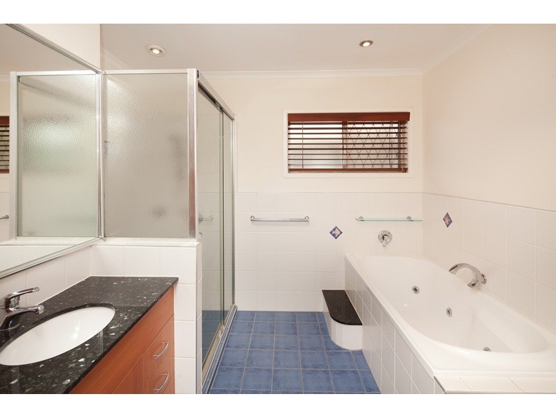 26 Verdichio Avenue, Mermaid Waters QLD 4218