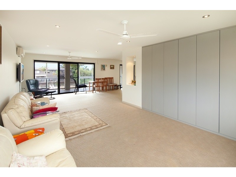 13 Poinciana Boulevard, Broadbeach Waters QLD 4218