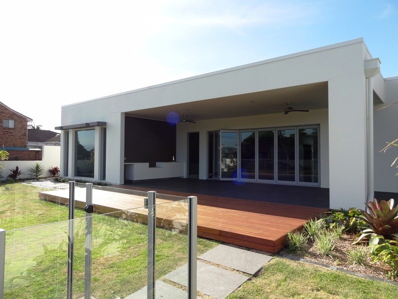 18 Boomerang Crescent, Sorrento QLD 4217
